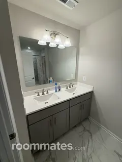 Room for rent in Ranson, WV $600, house