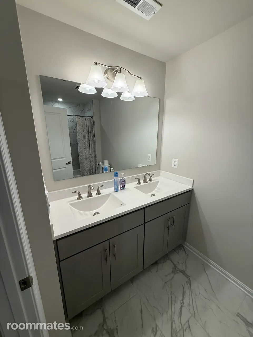 Profile photo 3 of 5