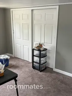 Room for rent in O'Fallon, IL $1025, house