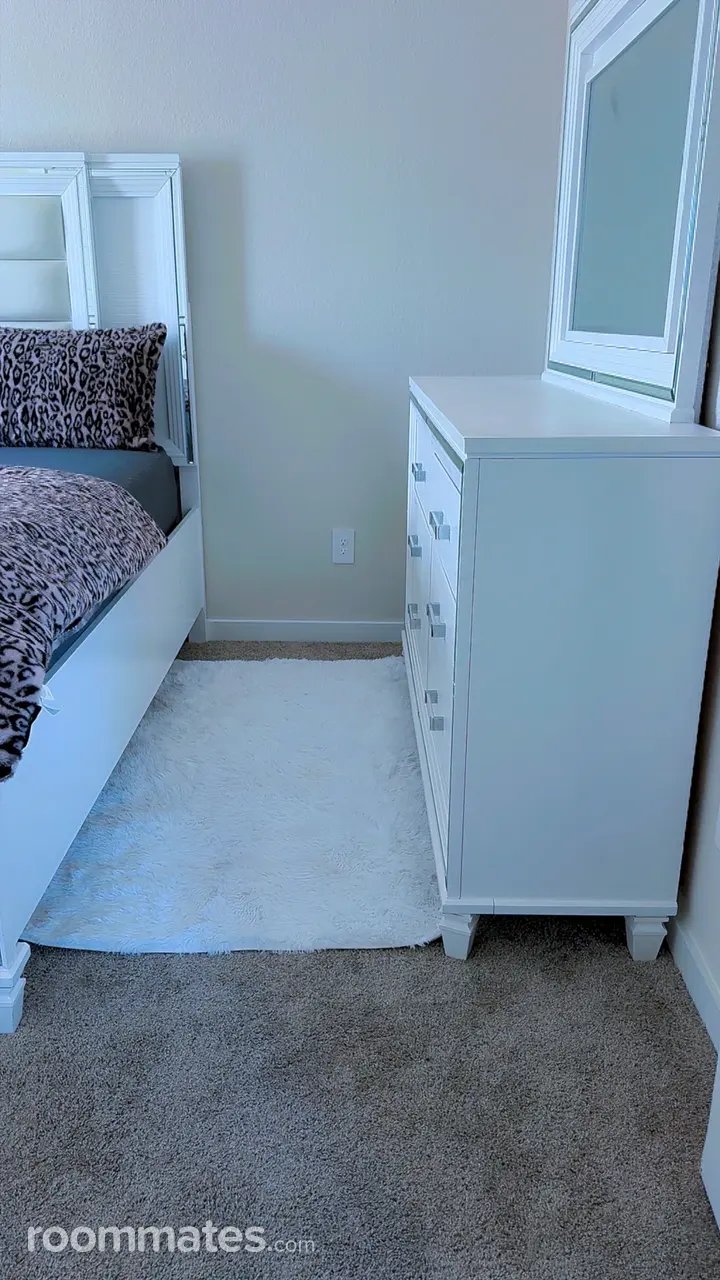 Profile photo 8 of 20