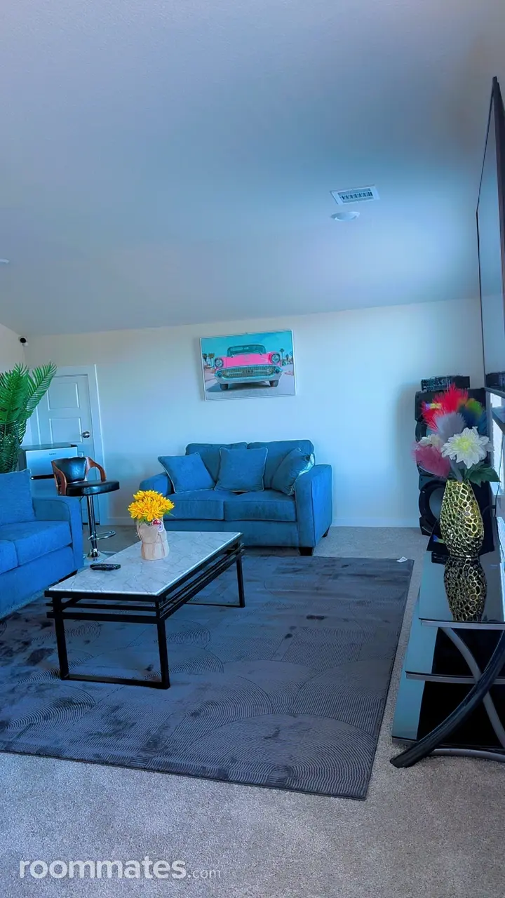 Profile photo 4 of 20