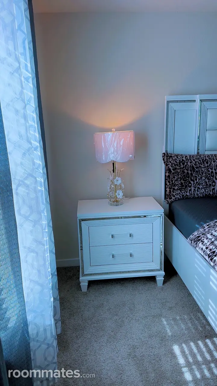 Profile photo 7 of 20