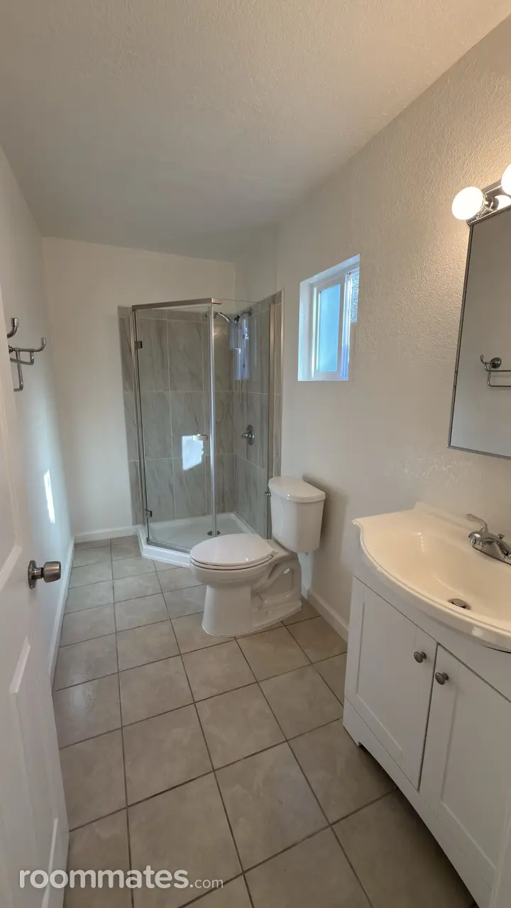 Profile photo 4 of 6