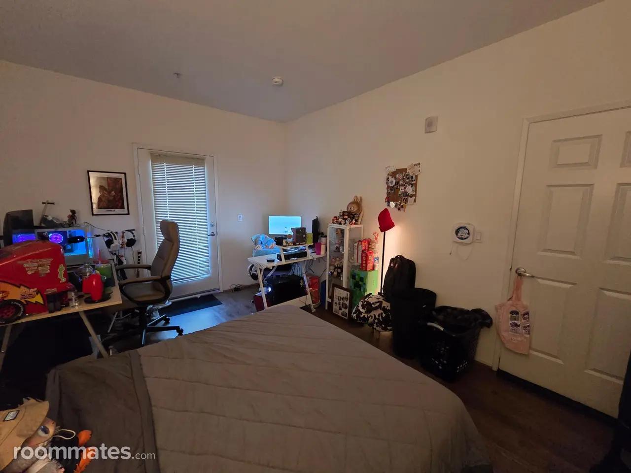 Profile photo 3 of 7