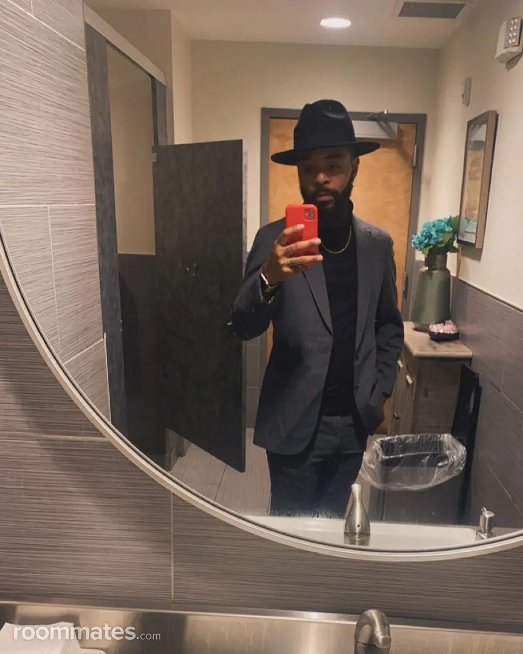 Profile photo 2 of 4