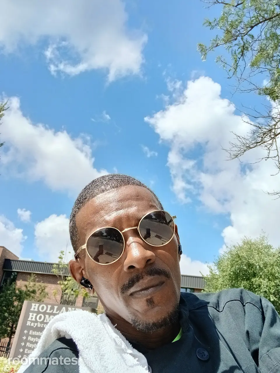 Profile photo 1 of 1