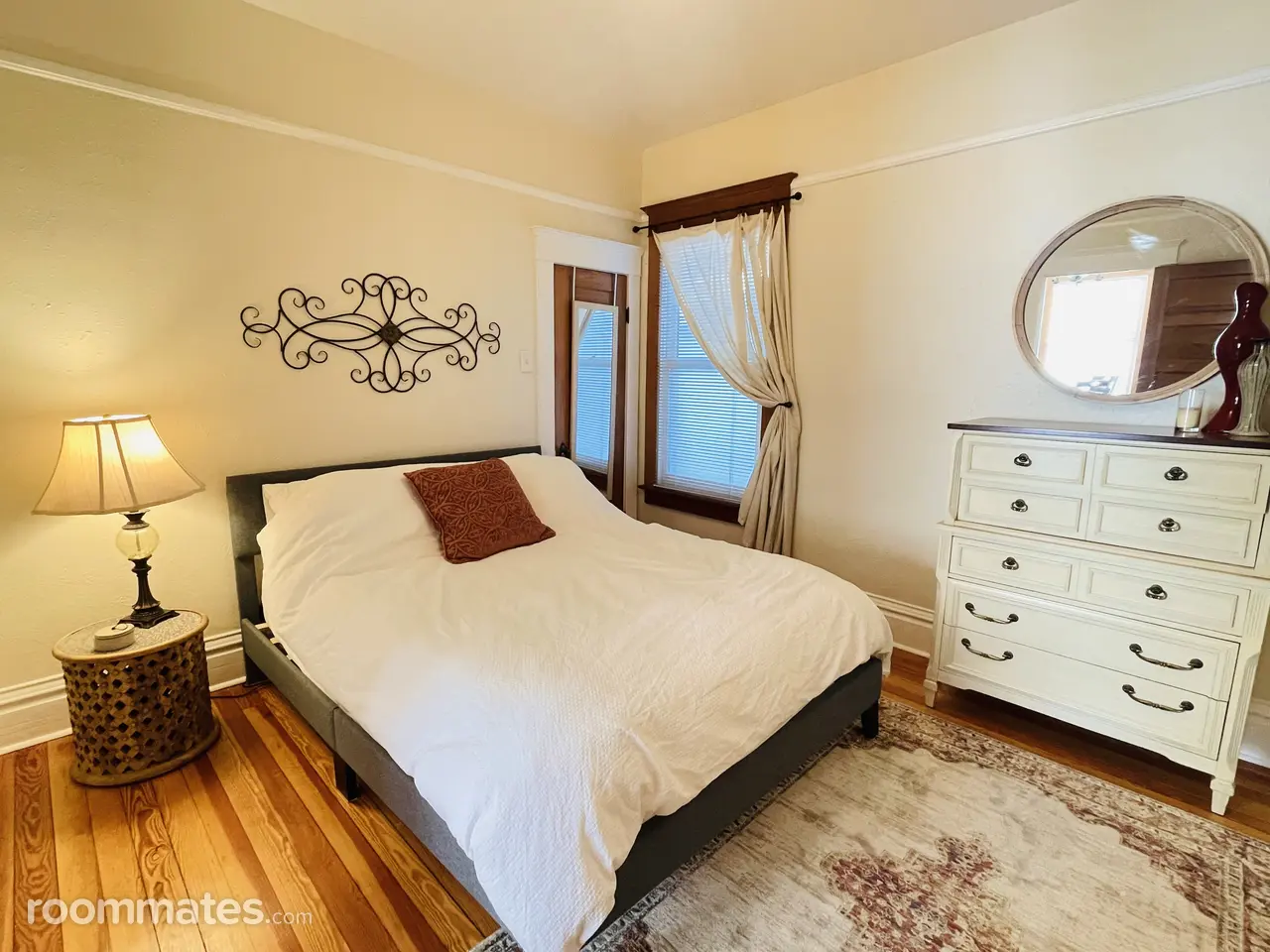 Profile photo 12 of 21