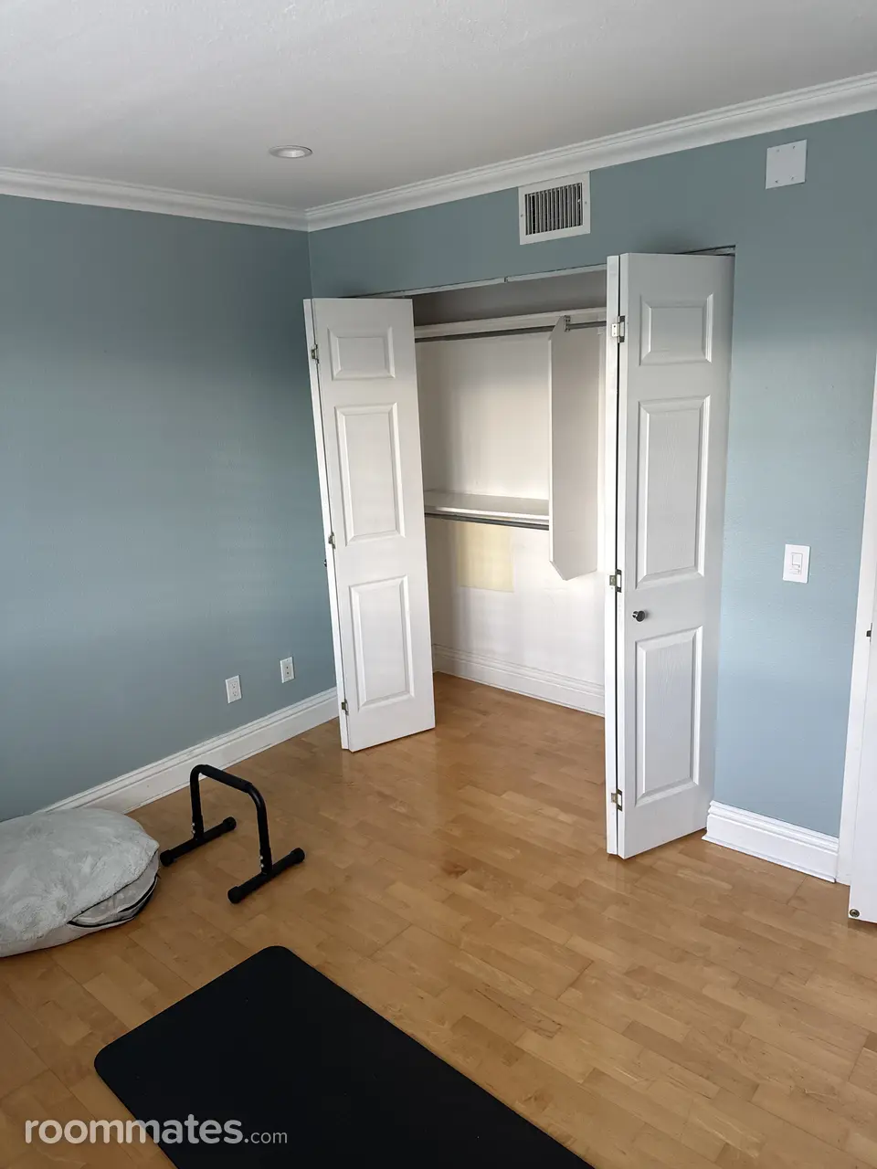 Profile photo 2 of 4