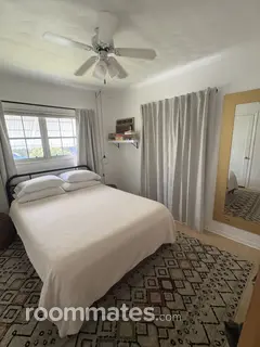 Room for rent in Fort Lauderdale, FL $1100, house