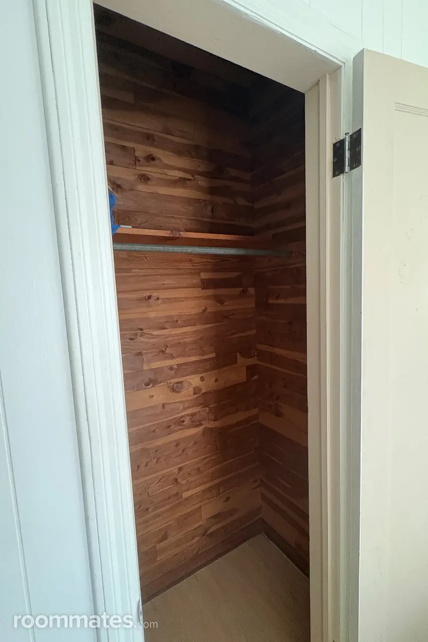 Profile photo 3 of 8