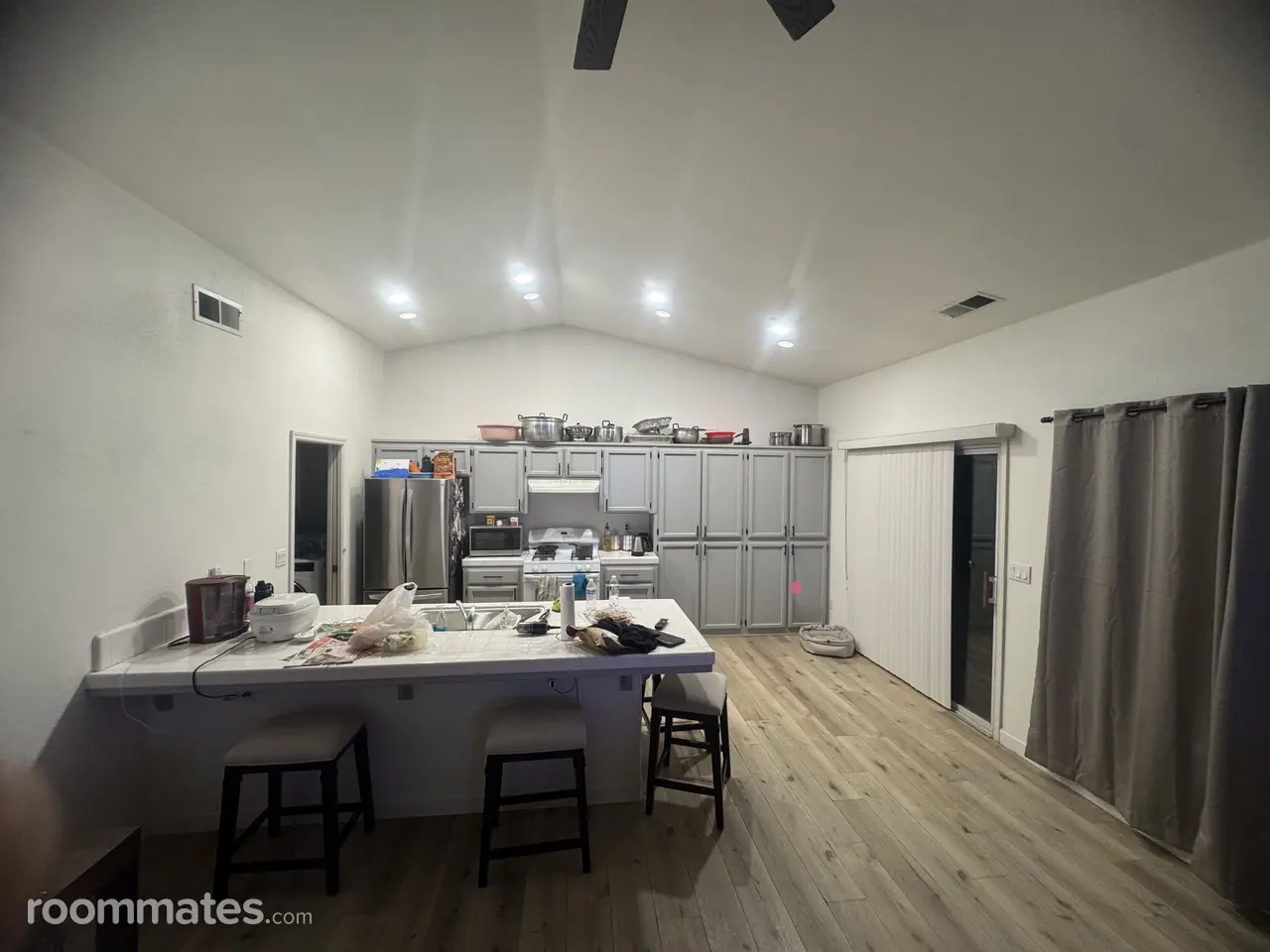 Profile photo 8 of 14