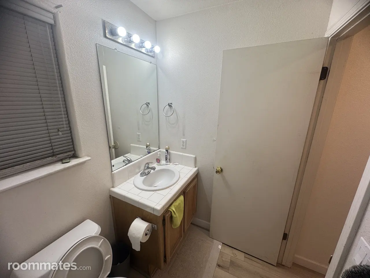 Profile photo 10 of 14