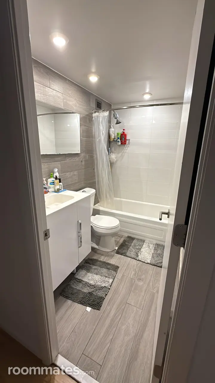 Profile photo 9 of 10