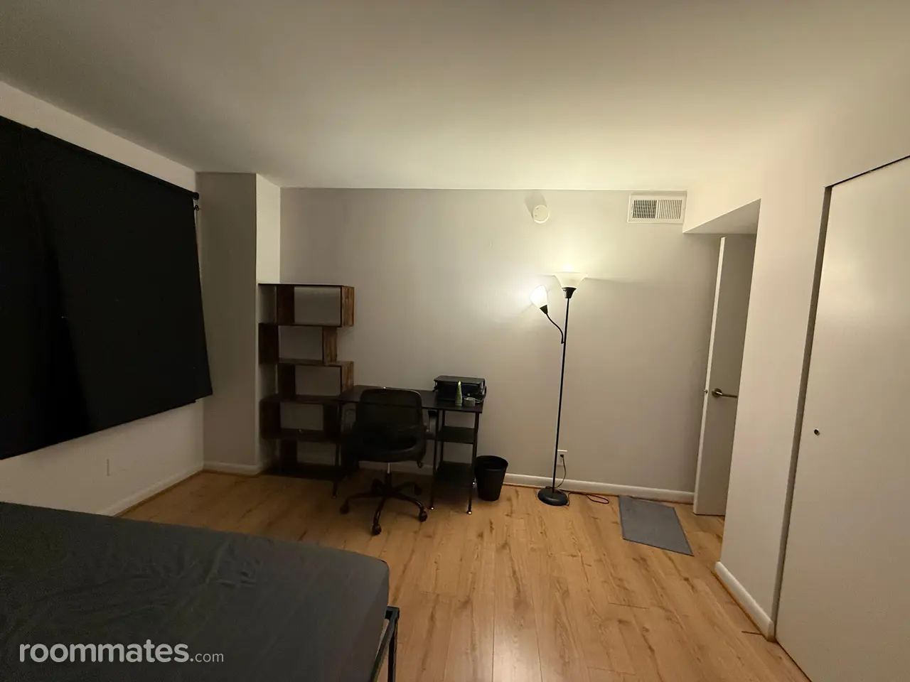 Profile photo 3 of 10