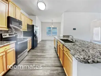 Room for rent in Lawrenceville, GA $800, house