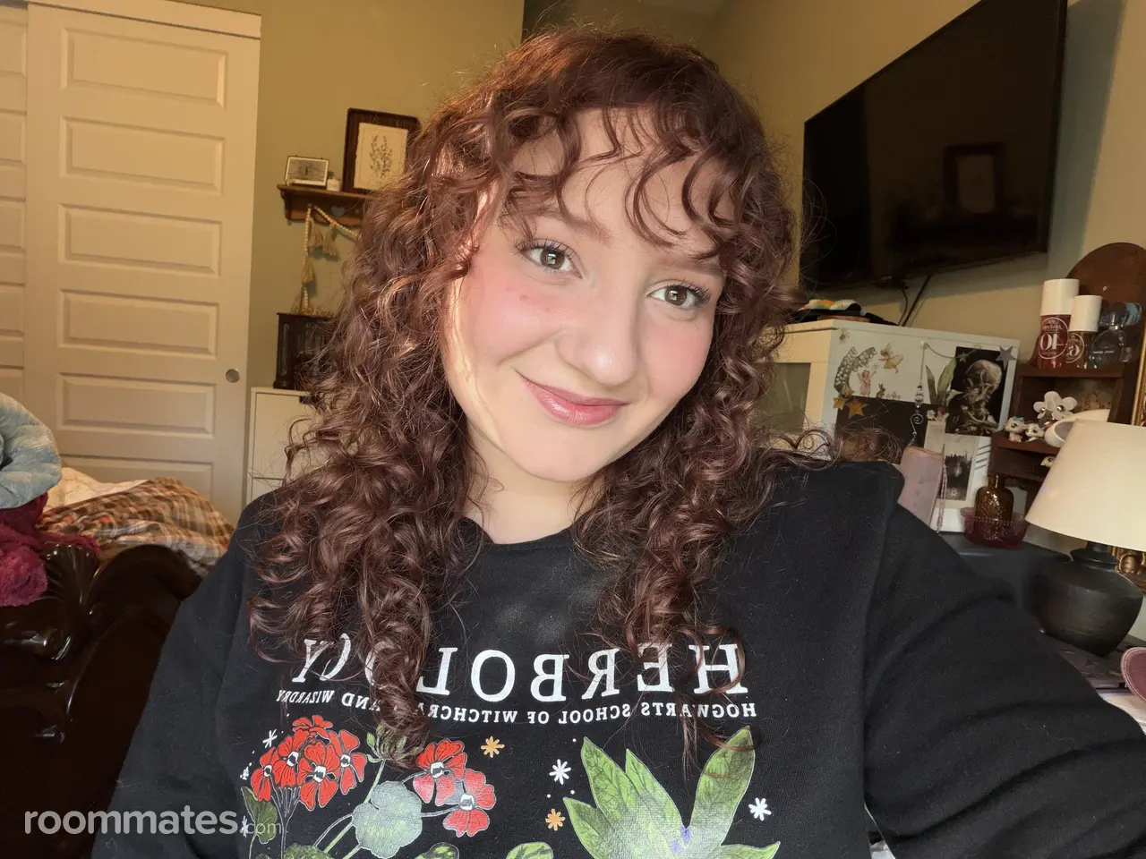 Profile photo 1 of 4