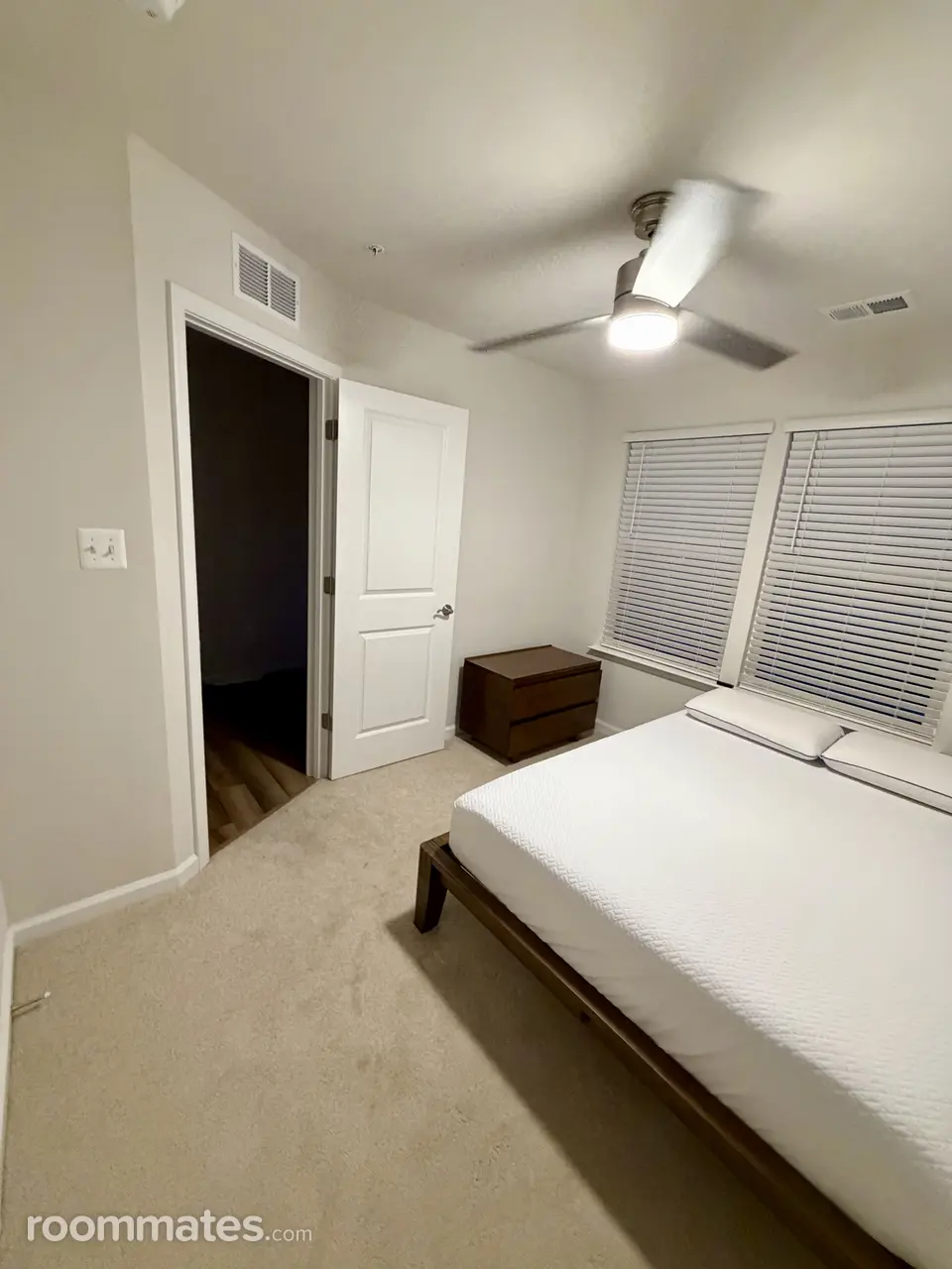 Profile photo 1 of 6