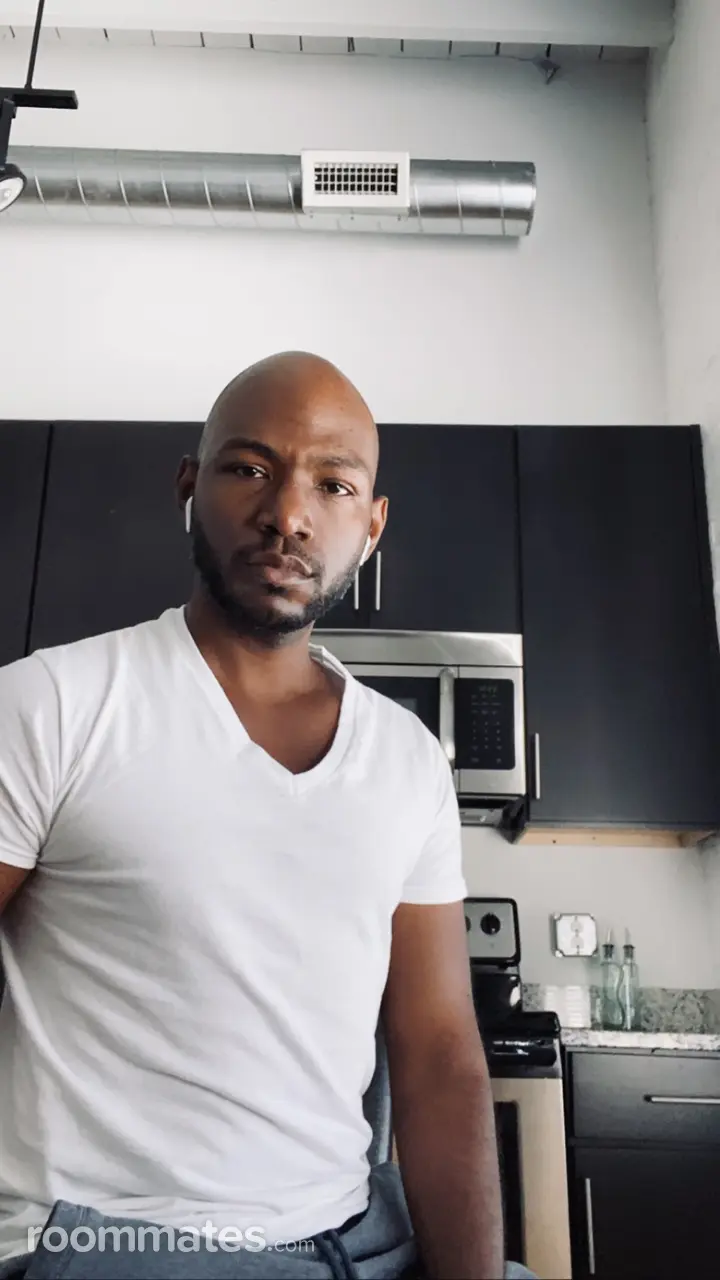 Profile photo 6 of 6