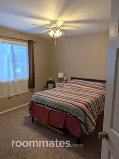 Room for rent in West Bloomfield Charter Township, MI $800, house