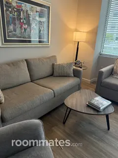 Room for rent in Sarasota, FL $1500, house