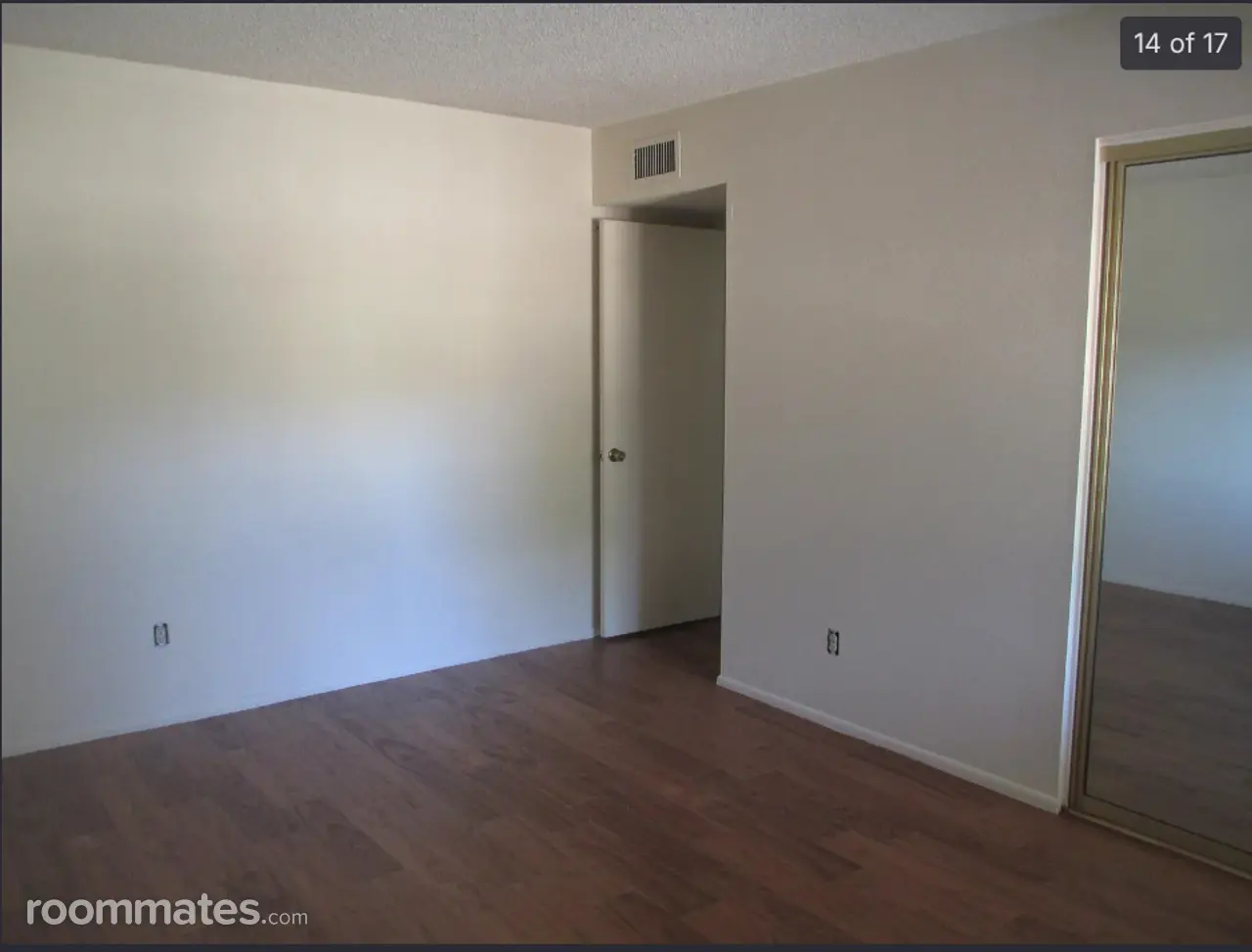 Profile photo 5 of 11