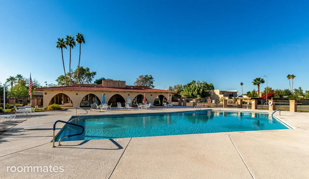 Profile photo 9 of 11