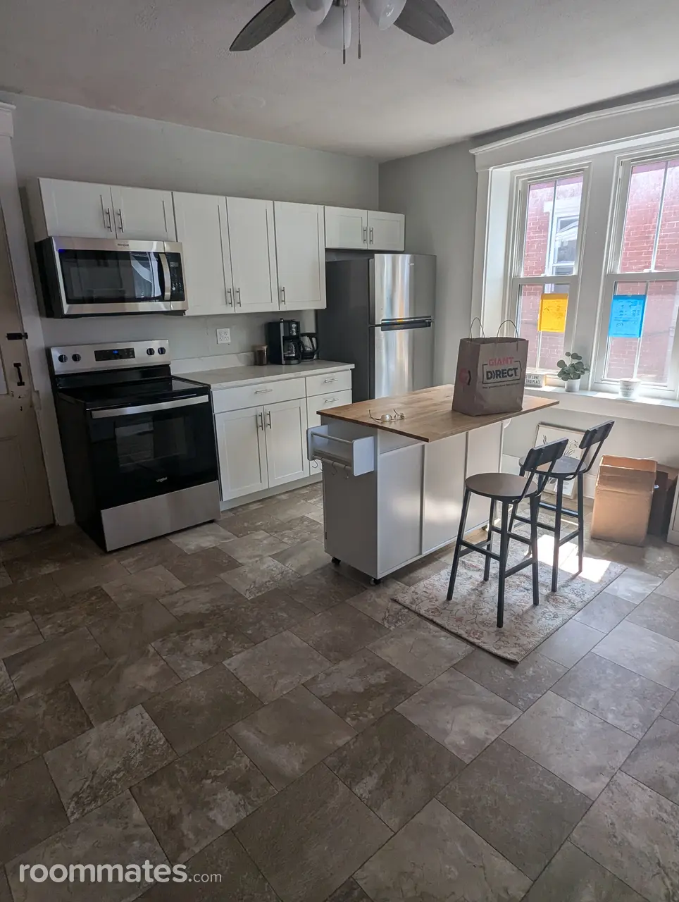 Profile photo 3 of 4