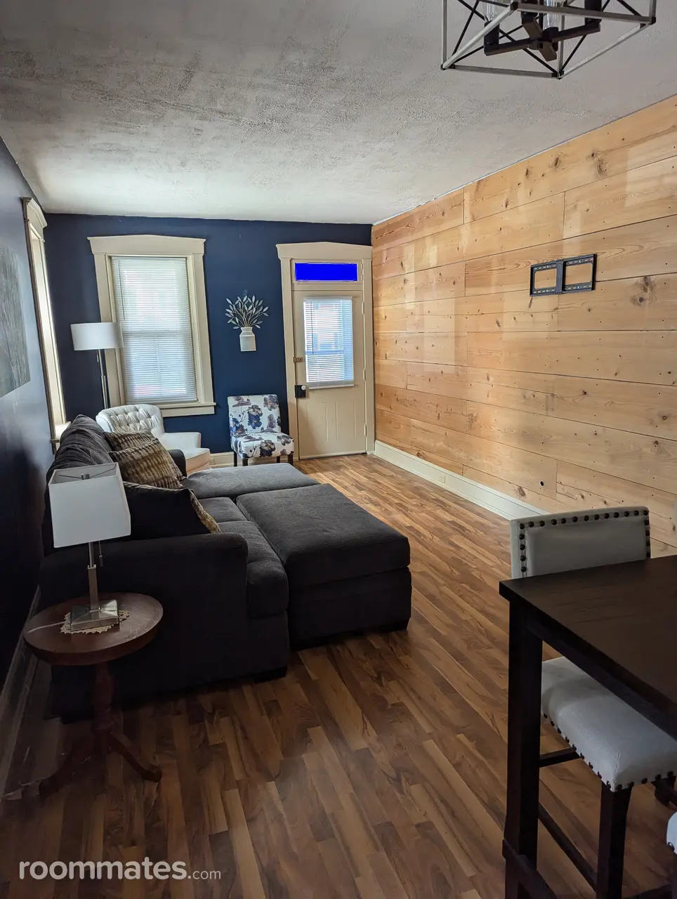 Profile photo 1 of 4