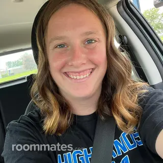 Roommate looking Wheaton IL, $800