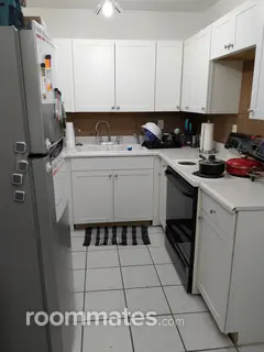 Room for rent in Pensacola, FL $890, house