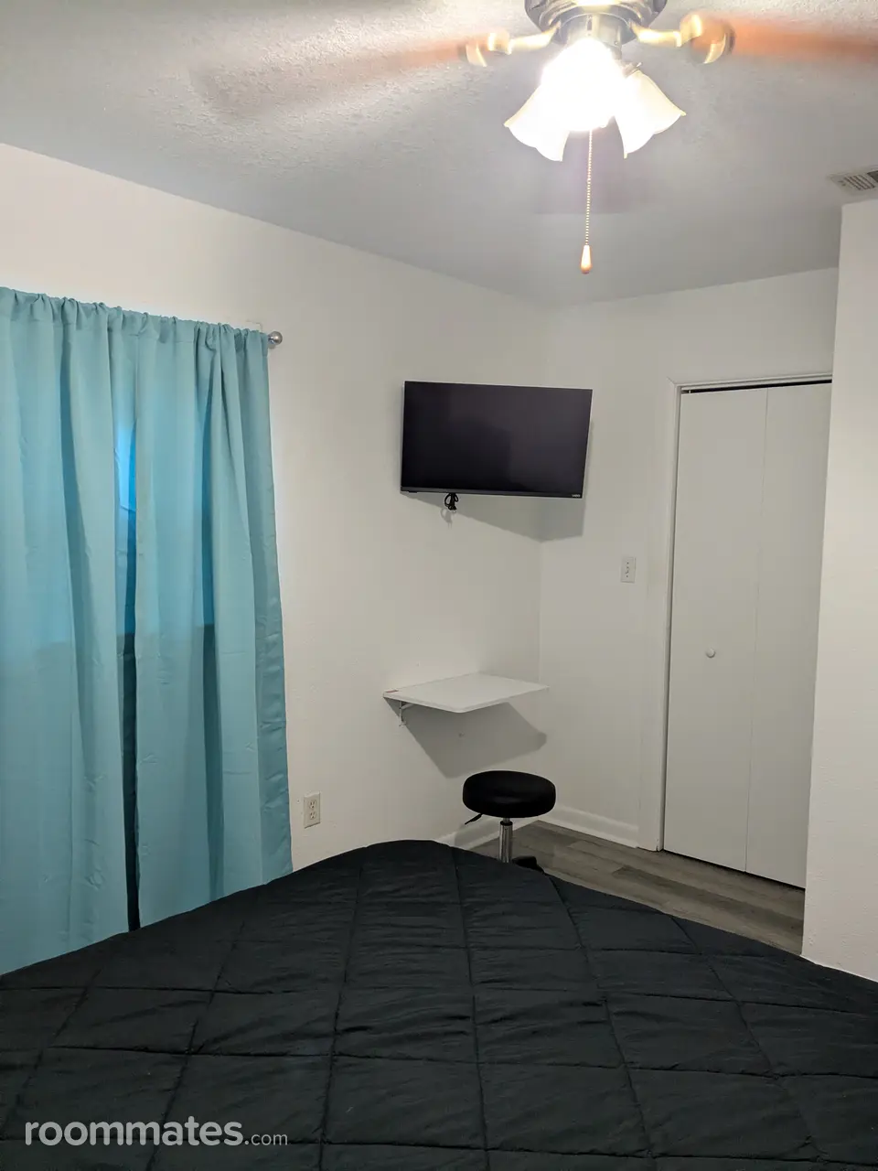 Profile photo 3 of 11