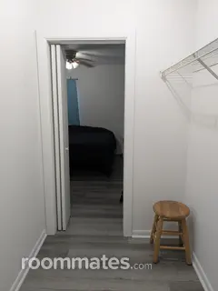 Room for rent in Pensacola, FL $890, house