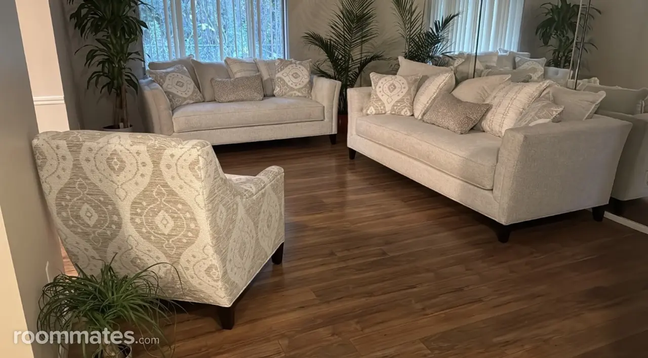 Profile photo 6 of 11