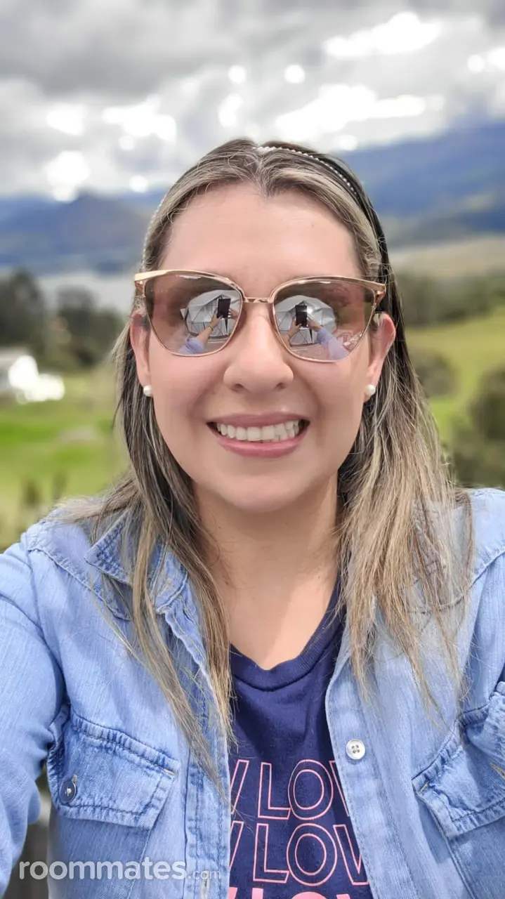 Profile photo 12 of 18