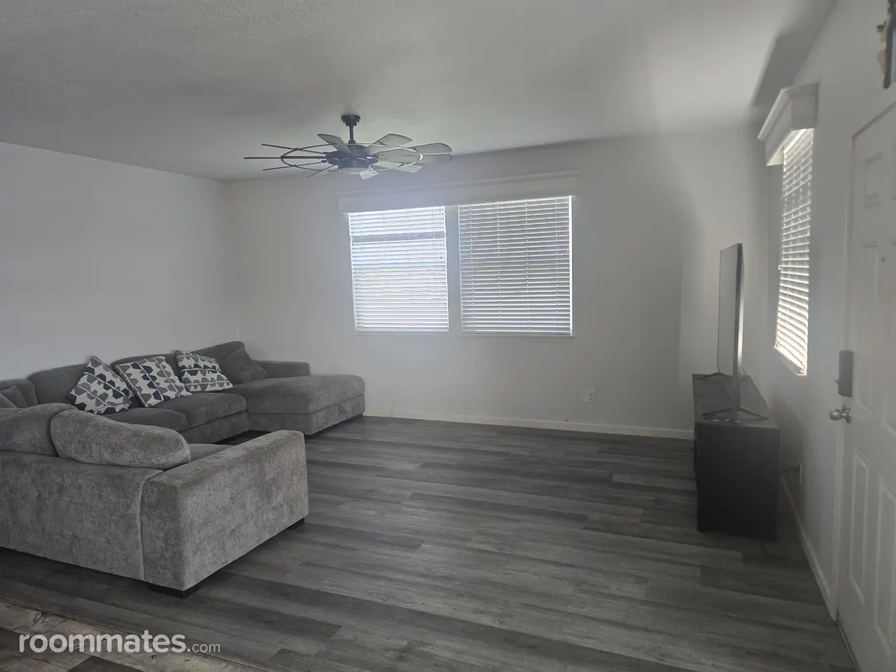 Profile photo 9 of 11