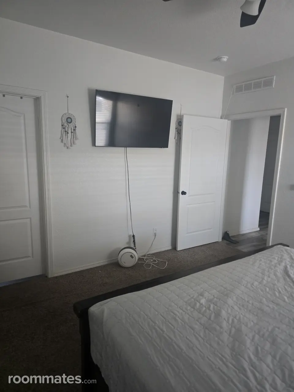 Profile photo 3 of 11