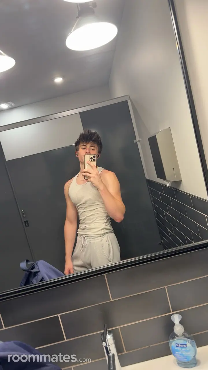 Profile photo 1 of 1