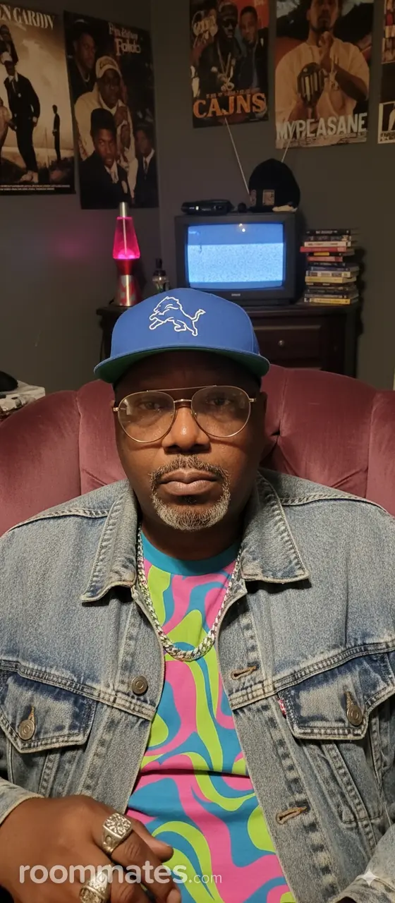 Profile photo 1 of 1