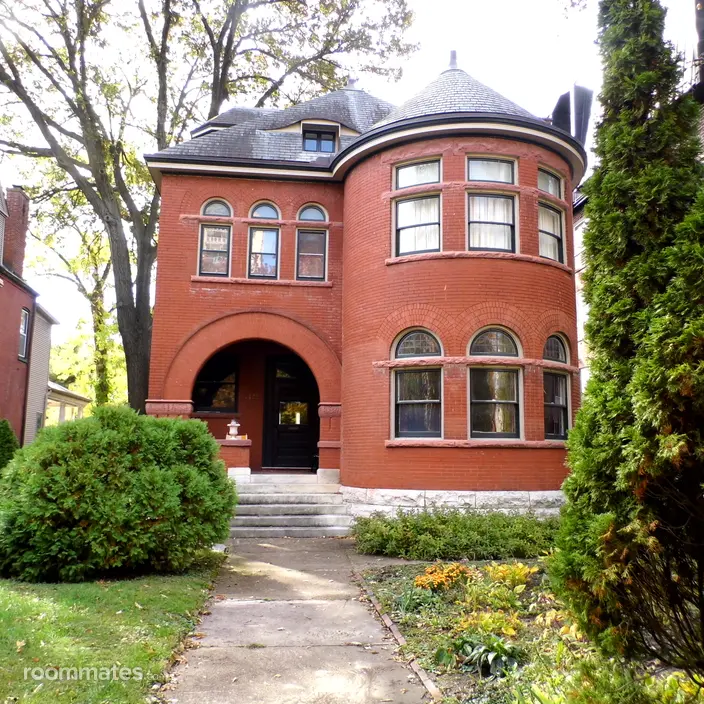 Room for rent in St. Louis, MO $1200, house