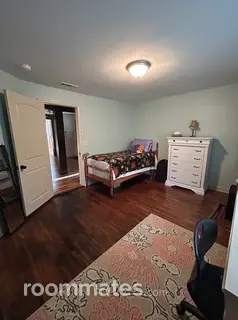 Room for rent in Cleveland, GA $847, house