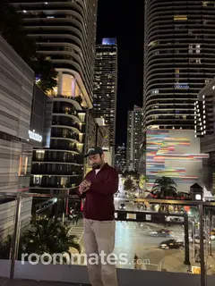 Roommate looking Orlando, FL, $900