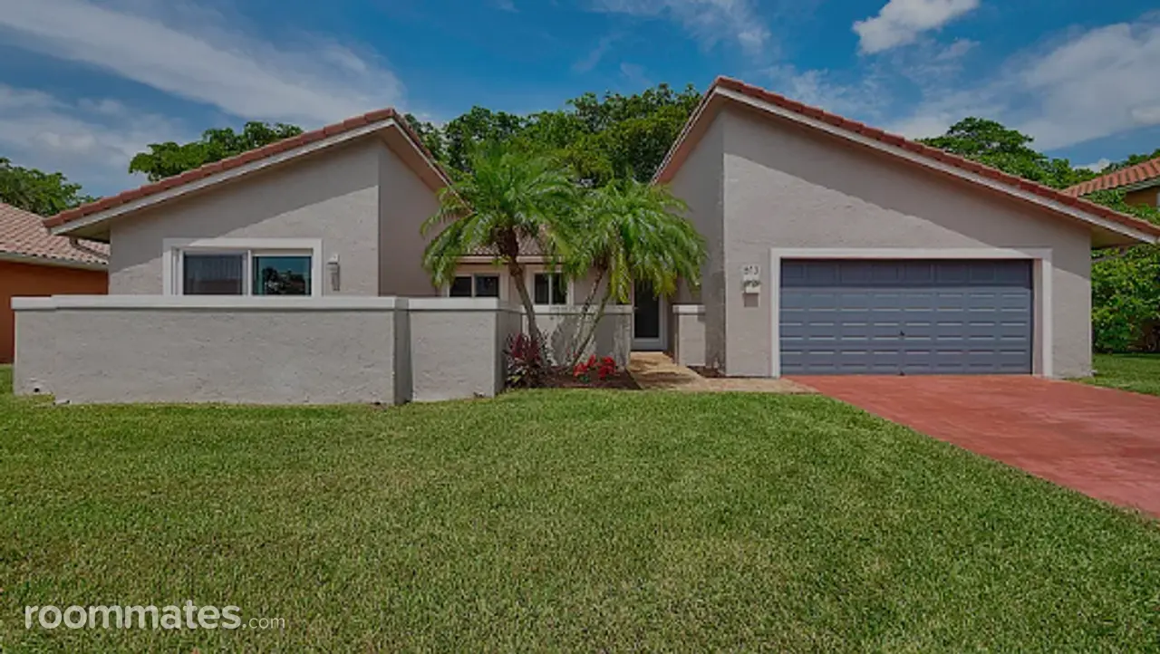 Profile photo 3 of 10