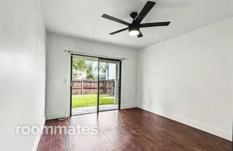 Room for rent in Tampa, FL $950, house