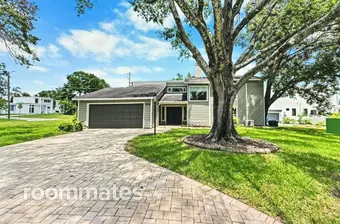 Room for rent in Tampa, FL $950, house