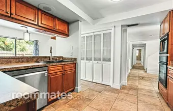 Room for rent in Tampa, FL $950, house