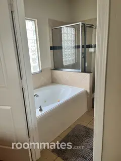 Room for rent in Houston, TX $1000, house