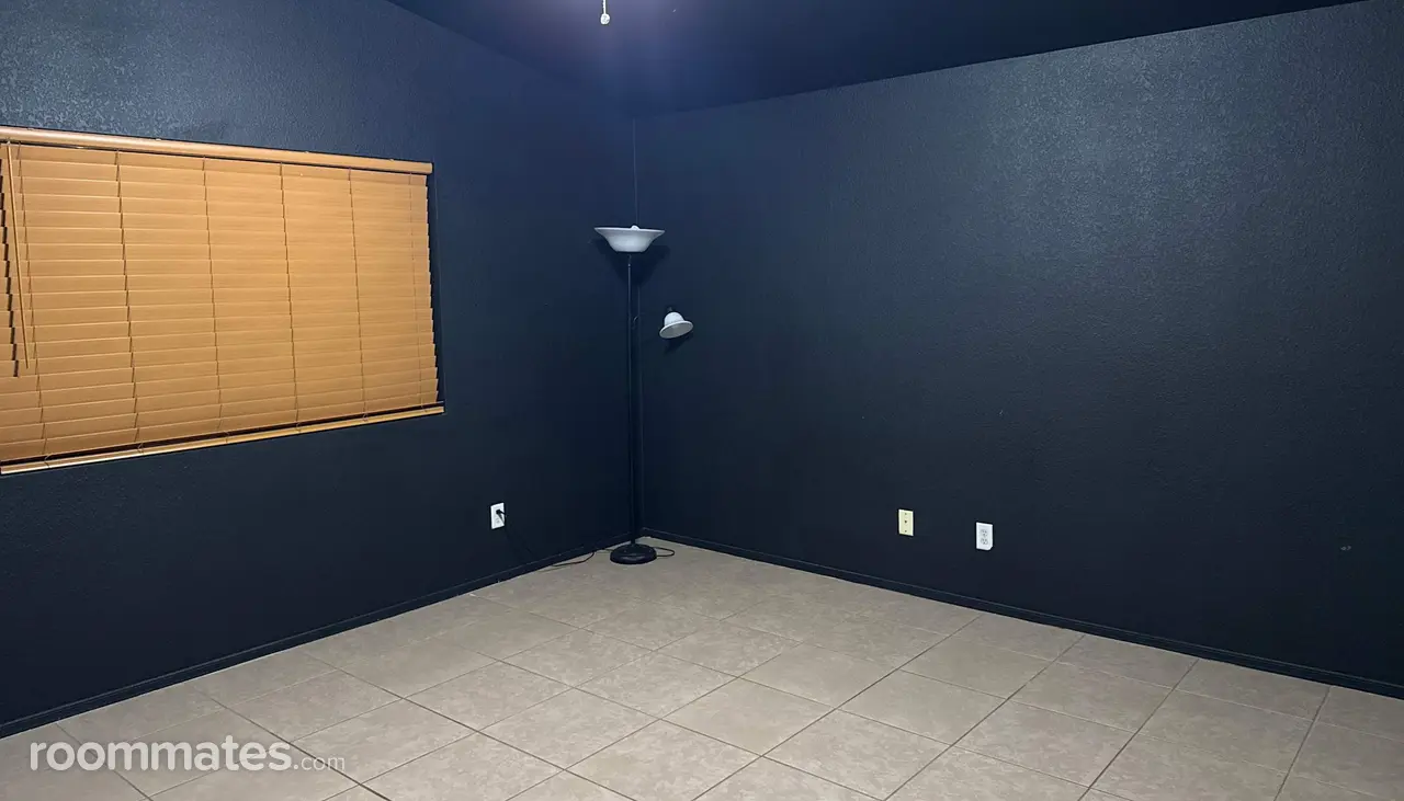 Profile photo 1 of 4