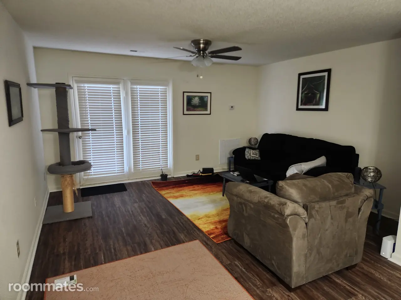 Profile photo 1 of 4