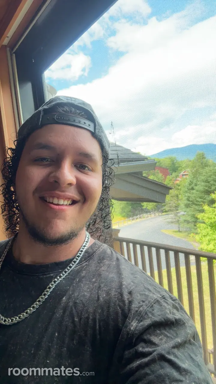 Profile photo 3 of 4