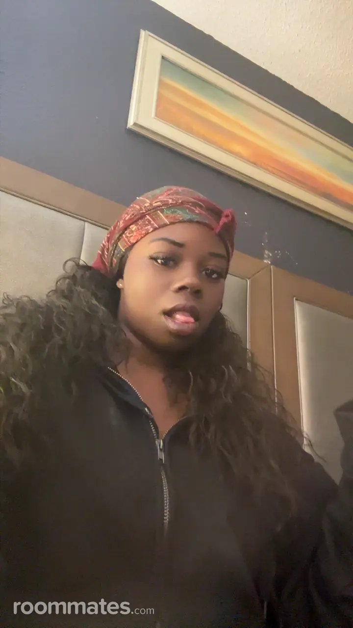 Profile photo 1 of 1